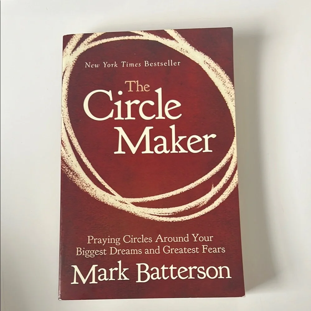 Paperback book : The Circle Maker by Mark Batterson best seller prayer circles